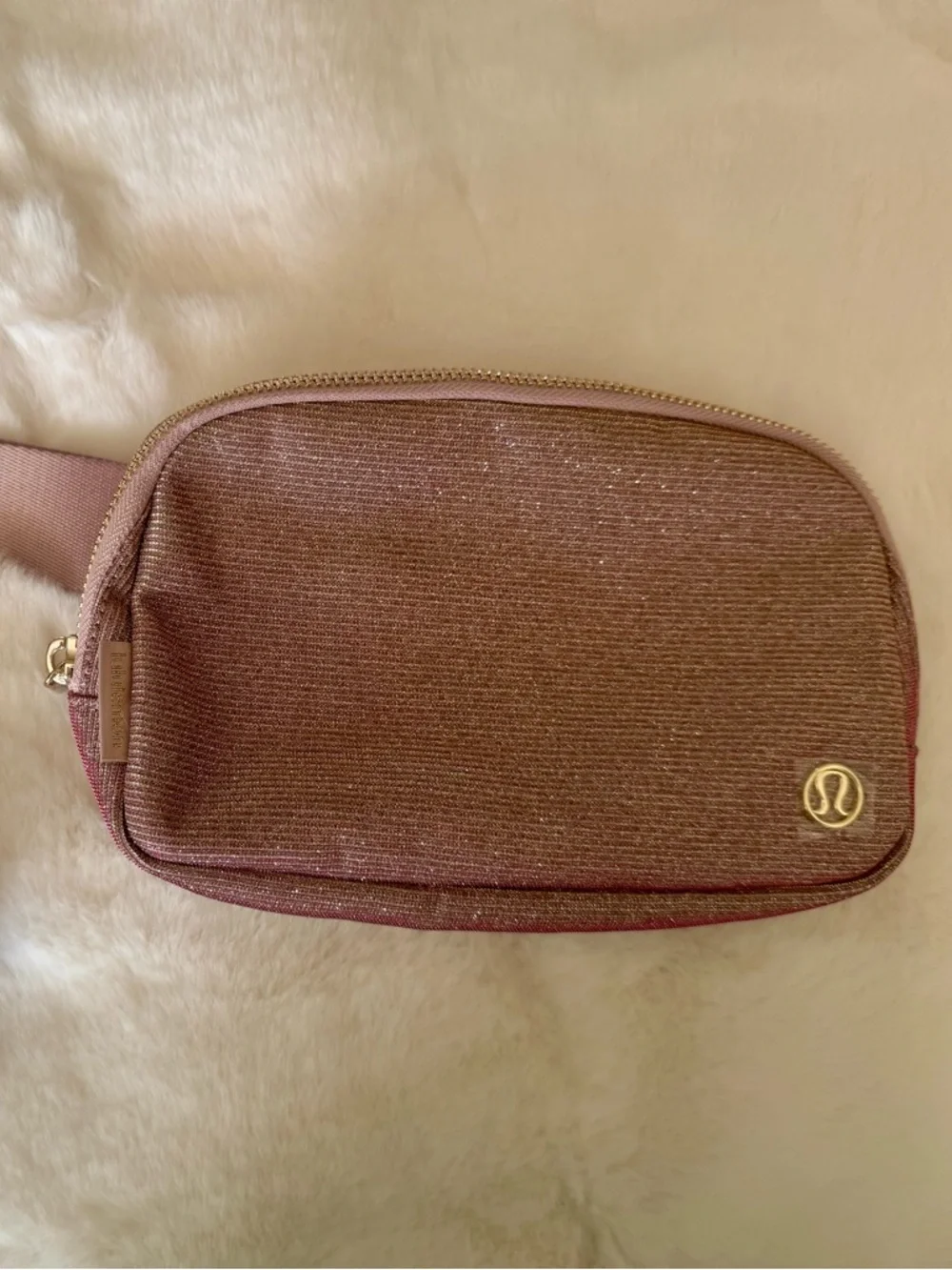 lululemon athletica Shimmery Rose Pink Crossbody Belt Bag - Picture 1 of 4